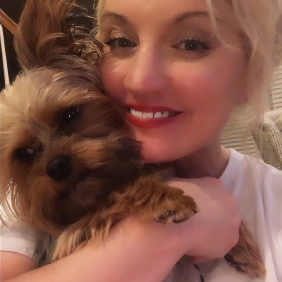 Meet your Posher, Christina - Picture 3 of 8